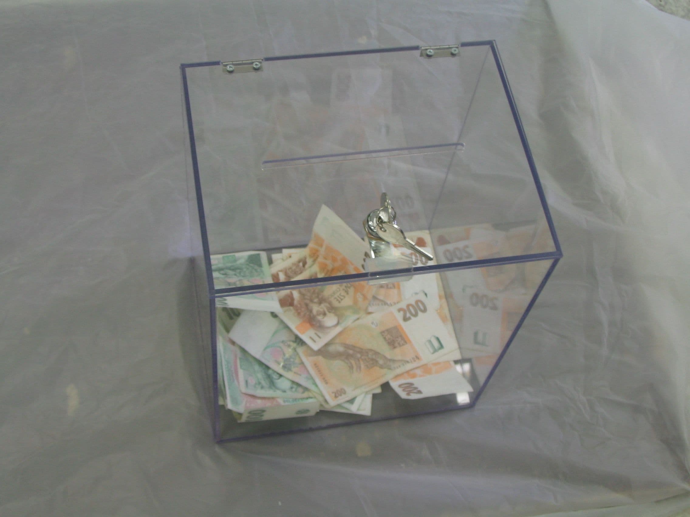 Výroba pokladniček pro charitativní a jiné účely